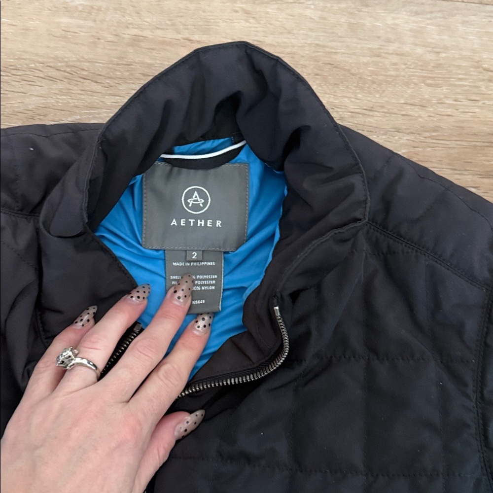 Aether women’s Black Quilted Jacket - Picture 4 of 6